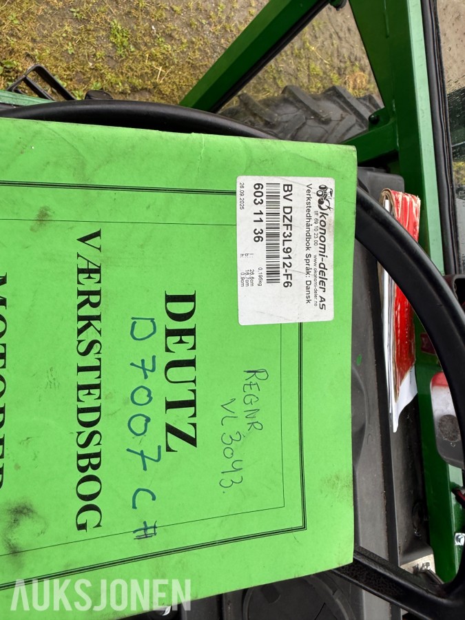 Deutz Fahr D7007 CH Traktor, frontlaster, rundballespyd, 2x skuffer