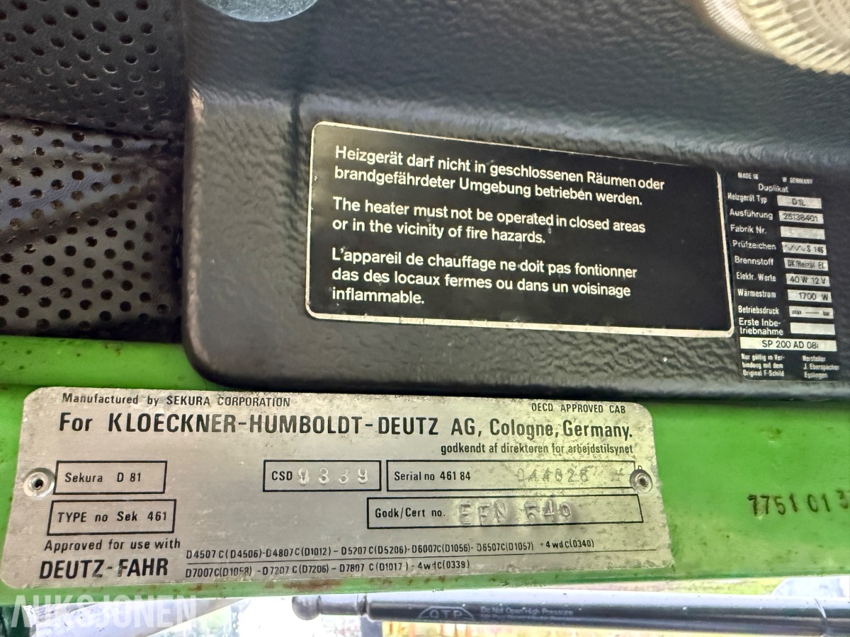 Deutz Fahr D7007 CH Traktor, frontlaster, rundballespyd, 2x skuffer