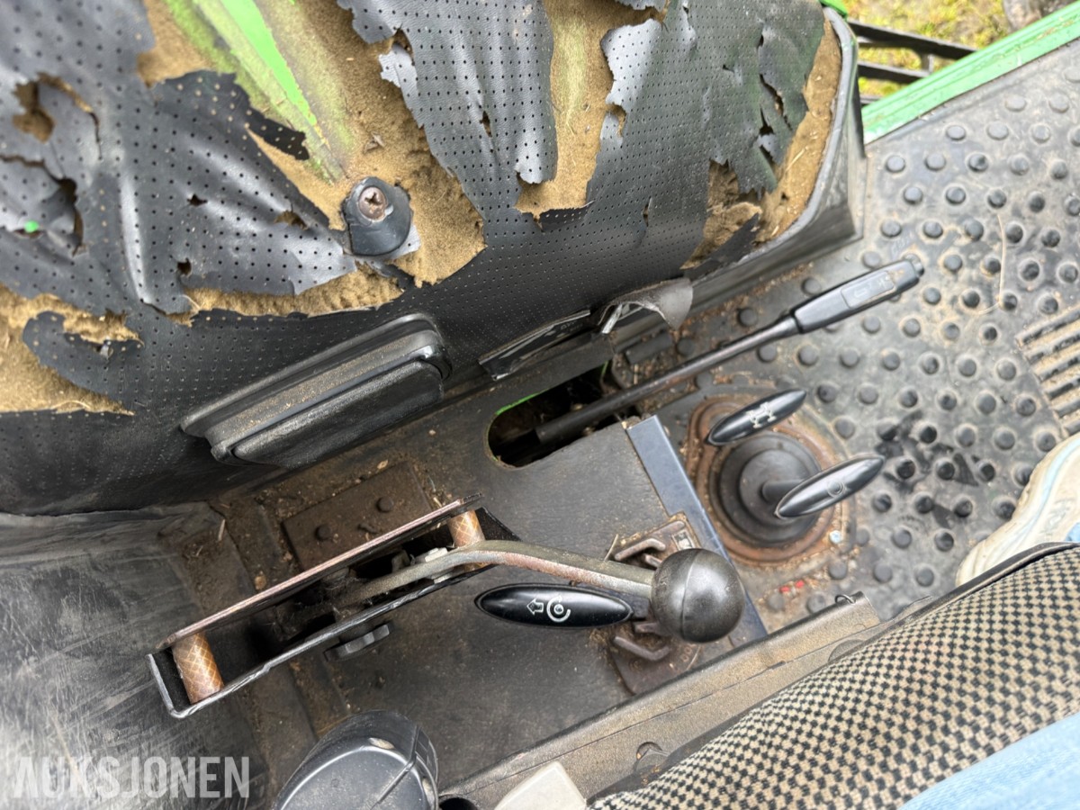 Deutz Fahr D7007 CH Traktor, frontlaster, rundballespyd, 2x skuffer
