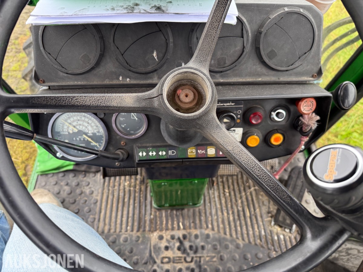 Deutz Fahr D7007 CH Traktor, frontlaster, rundballespyd, 2x skuffer