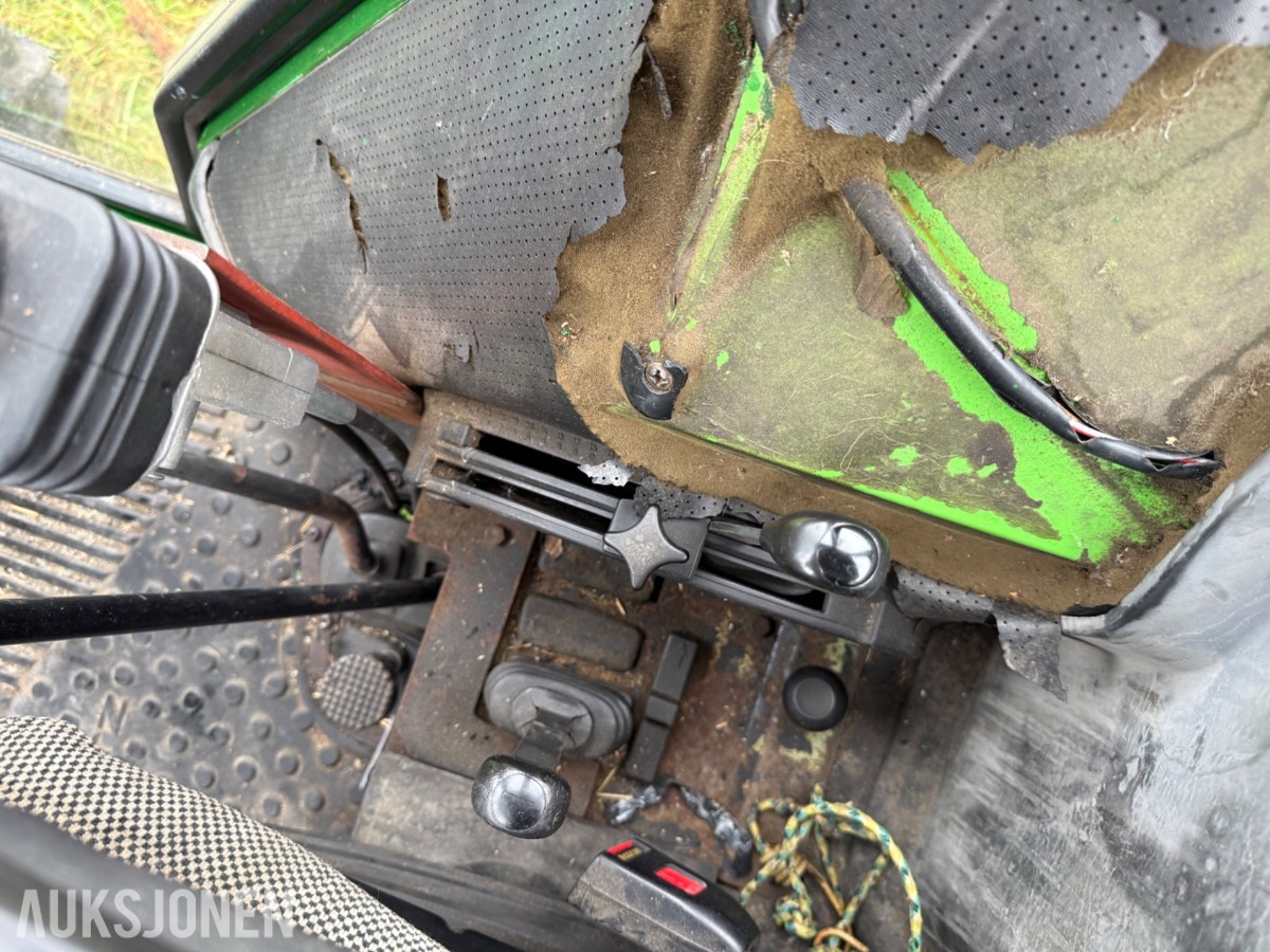 Deutz Fahr D7007 CH Traktor, frontlaster, rundballespyd, 2x skuffer