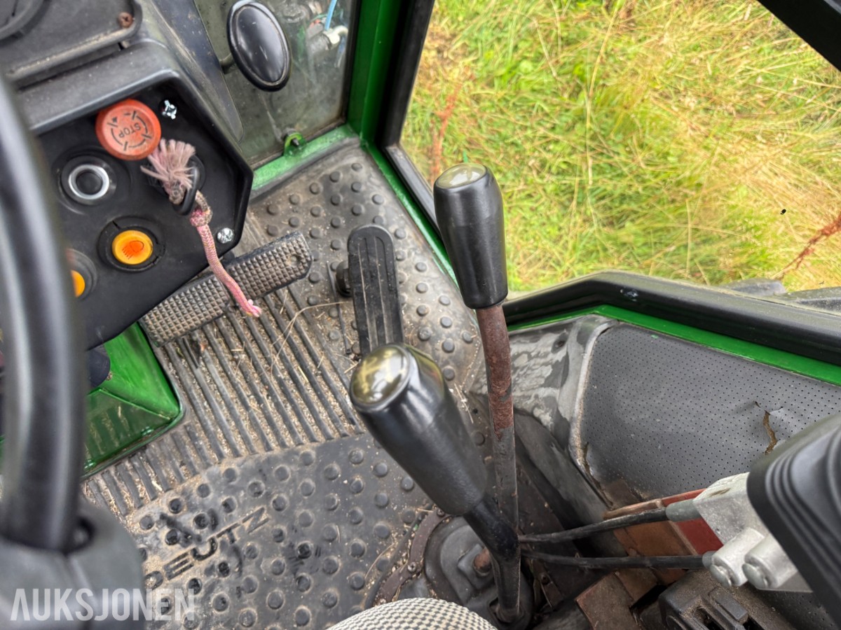 Deutz Fahr D7007 CH Traktor, frontlaster, rundballespyd, 2x skuffer