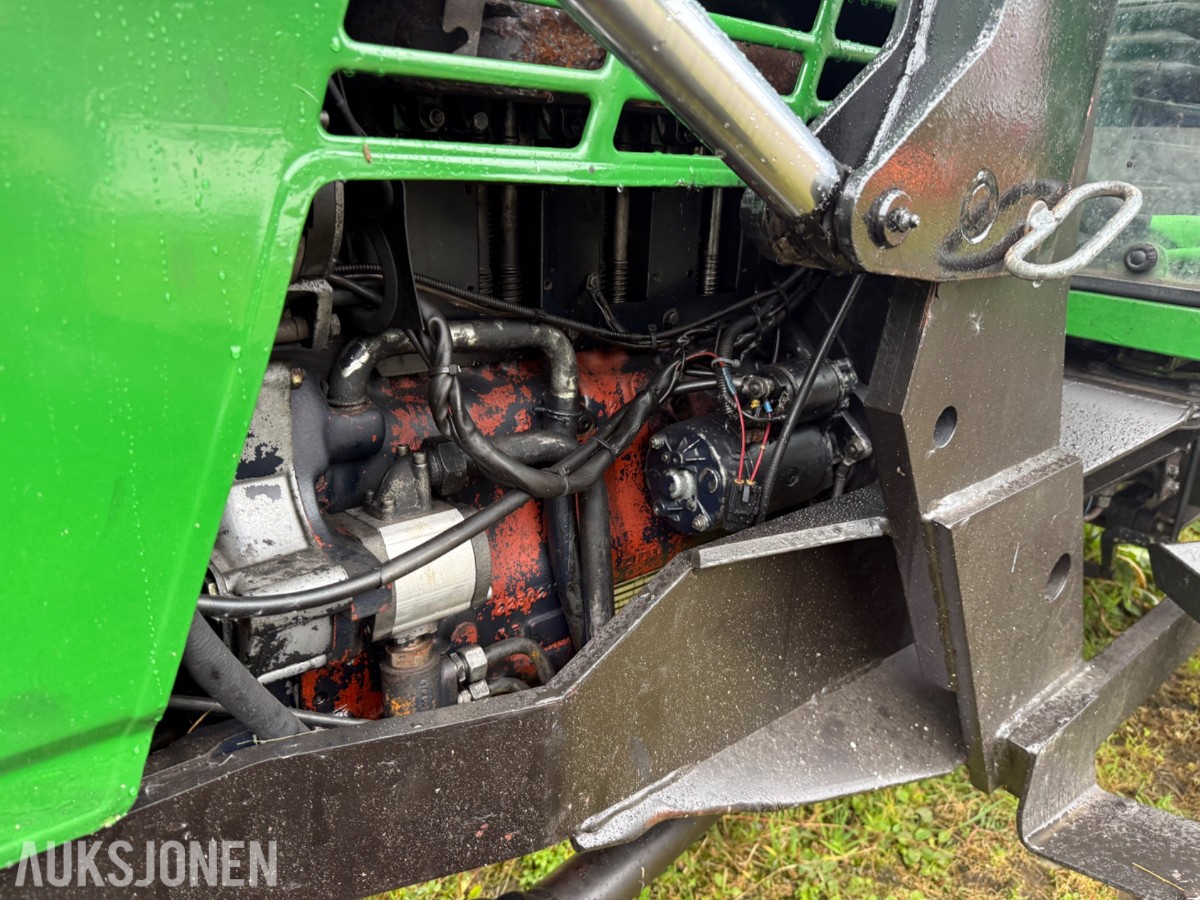 Deutz Fahr D7007 CH Traktor, frontlaster, rundballespyd, 2x skuffer