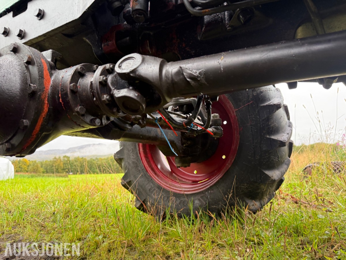 Deutz Fahr D7007 CH Traktor, frontlaster, rundballespyd, 2x skuffer