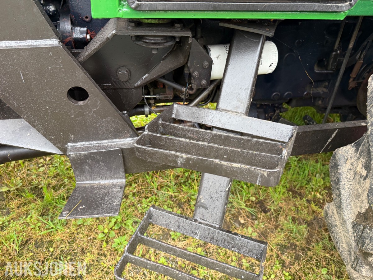 Deutz Fahr D7007 CH Traktor, frontlaster, rundballespyd, 2x skuffer