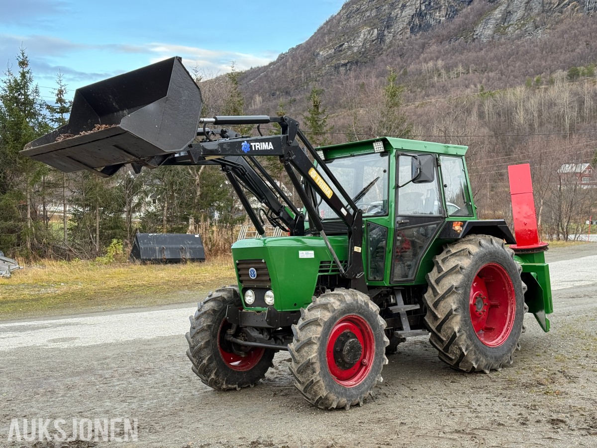 Deutz Fahr D7007 CH Traktor, snøfres, rundballespyd, 2x skuffer, plog/pløyer