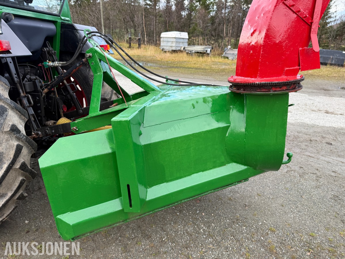Deutz Fahr D7007 CH Traktor, snøfres, rundballespyd, 2x skuffer, plog/pløyer