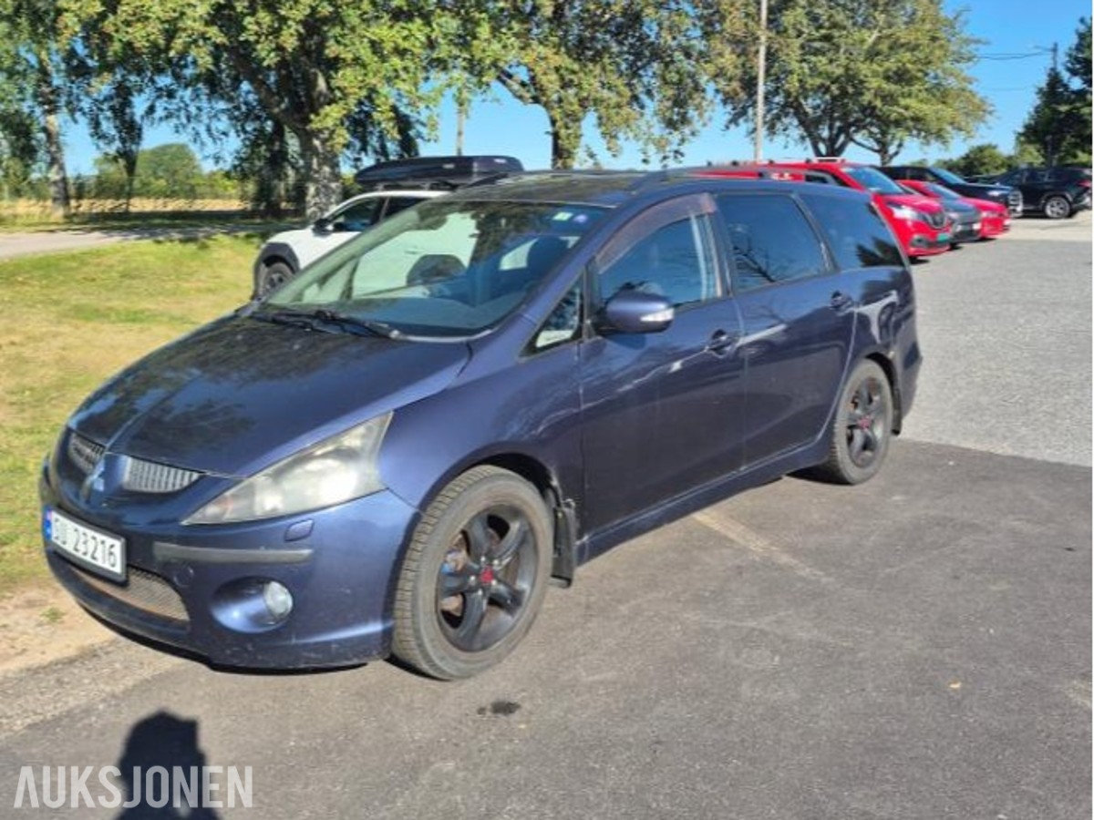 2006 Mitsubishi Grandis 2.4 165hk automat cruisekontroll s+v dekk