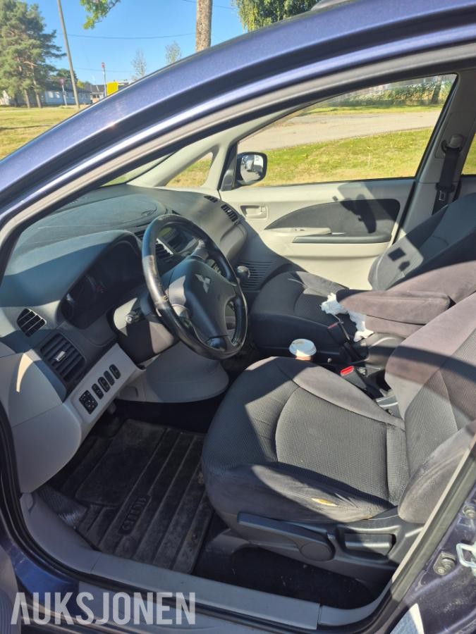 2006 Mitsubishi Grandis 2.4 165hk automat cruisekontroll s+v dekk
