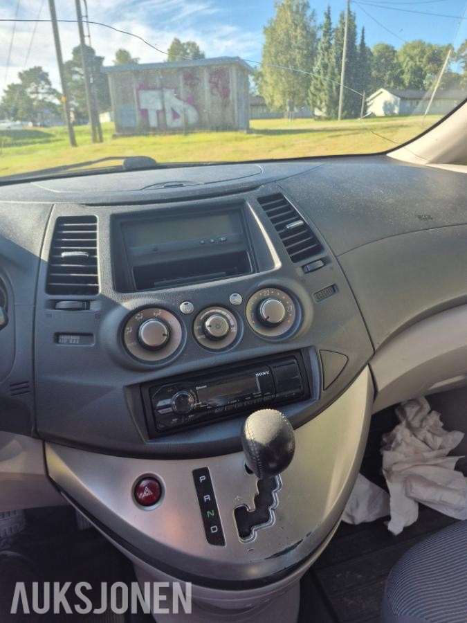 2006 Mitsubishi Grandis 2.4 165hk automat cruisekontroll s+v dekk