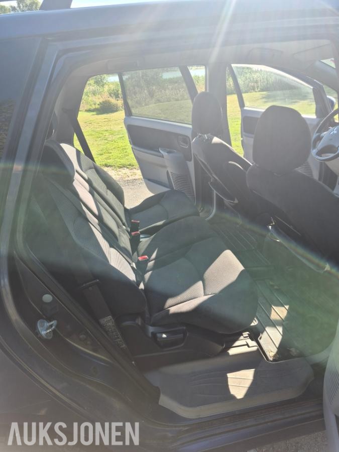 2006 Mitsubishi Grandis 2.4 165hk automat cruisekontroll s+v dekk