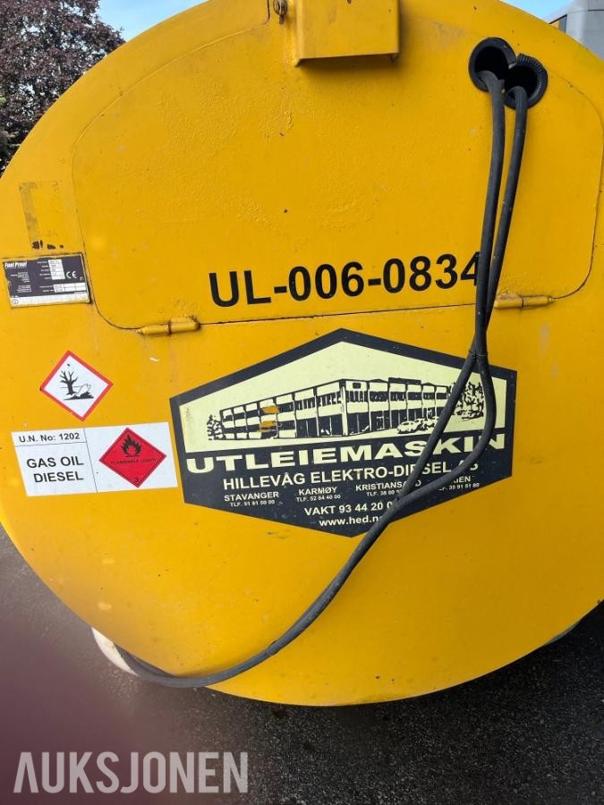 2010 FUEL PROFF 2000 liter dieseltank med 230V pumpe