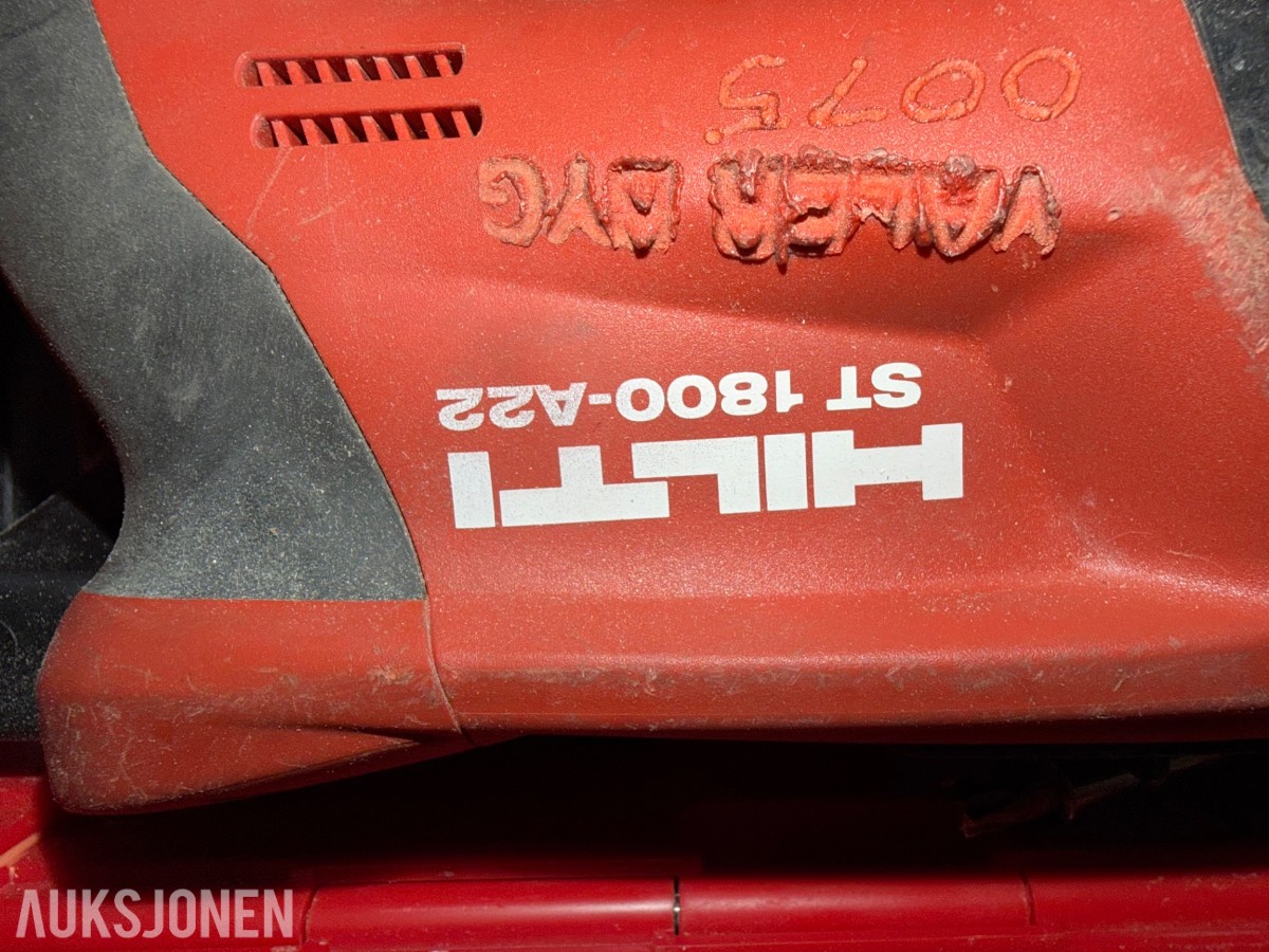 Hilti batteriverktøy. Drill, sirkelsag, bajonettsag og skrumaskin. 22 volt. 
