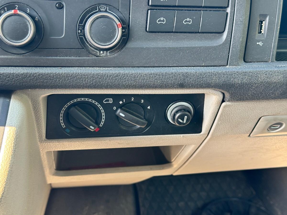 2019 Volkswagen Transporter 2,0 TDI 150hk Lang 4Motion - EU OK - 220741 km