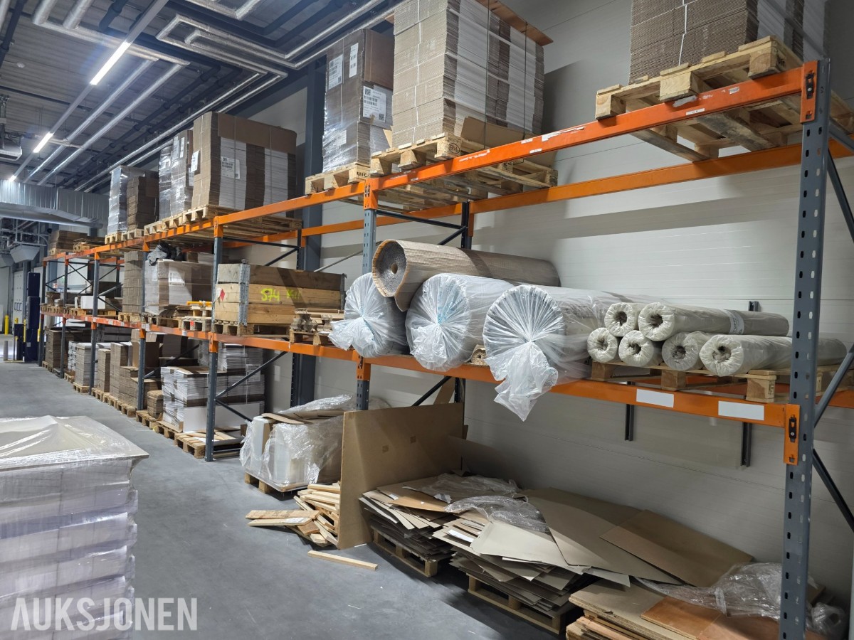 Pallereoler selges samlet Som forevist på bilder 15 fag