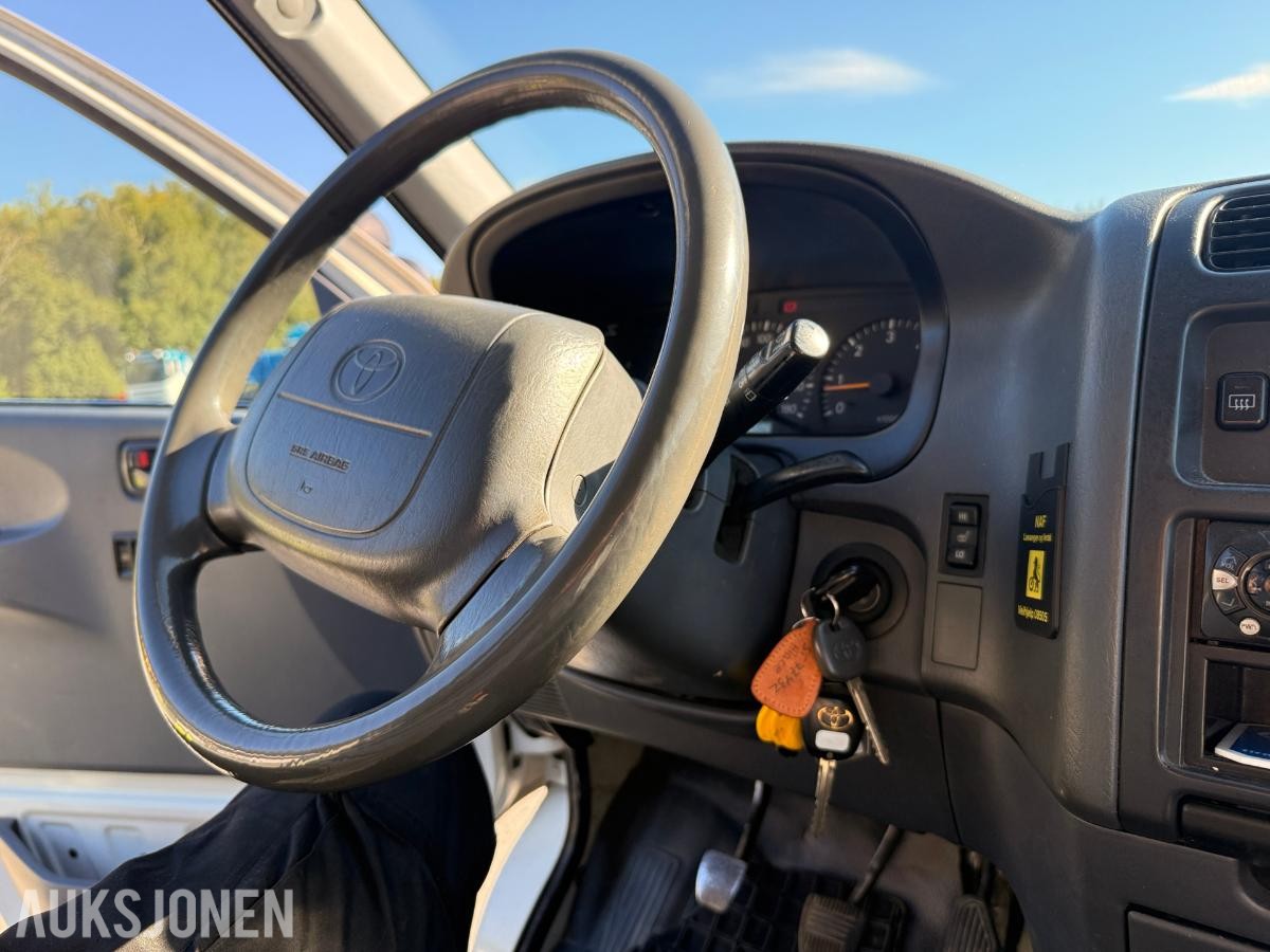 2003 - Toyota Hiace – lav km – ekstra hjulsett