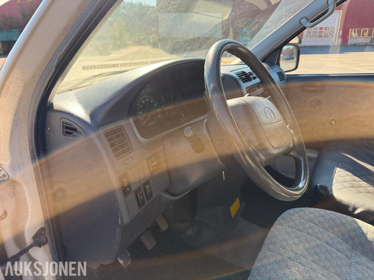 2003 - Toyota Hiace – lav km – ekstra hjulsett