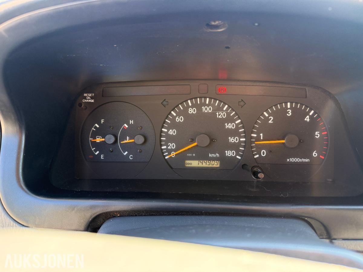 2003 - Toyota Hiace – lav km – ekstra hjulsett