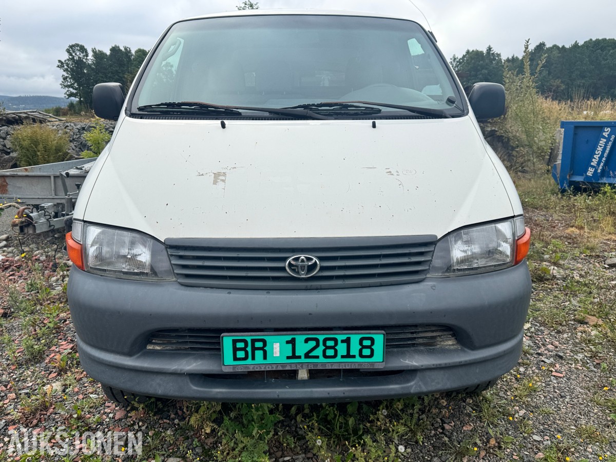 2005 Toyota HIACE 2.5-102 D 4WD - ca. 205 000km
