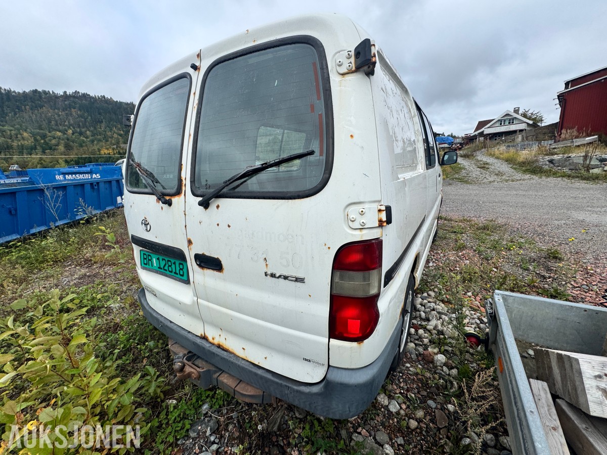 2005 Toyota HIACE 2.5-102 D 4WD - ca. 205 000km