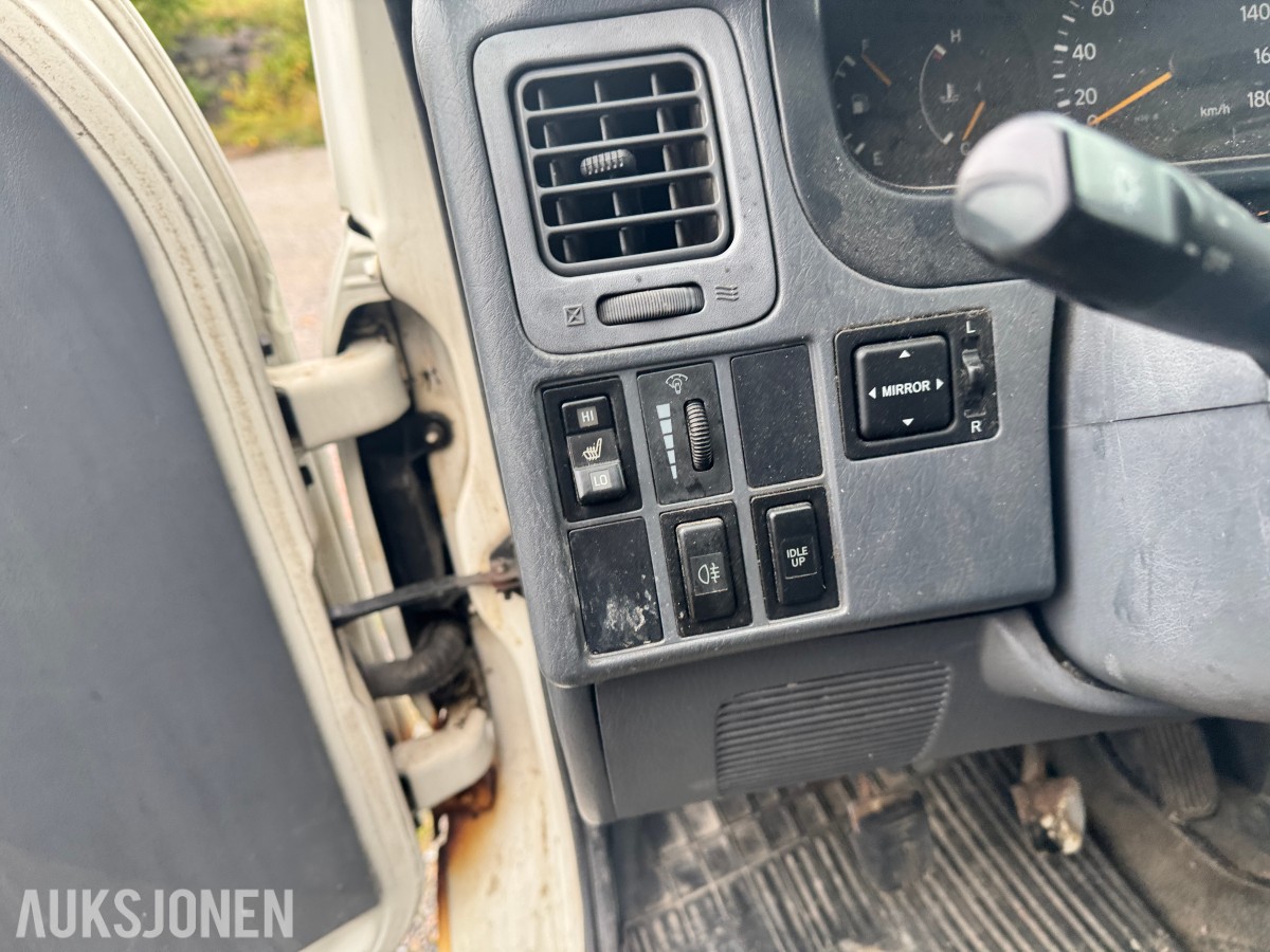 2005 Toyota HIACE 2.5-102 D 4WD - ca. 205 000km
