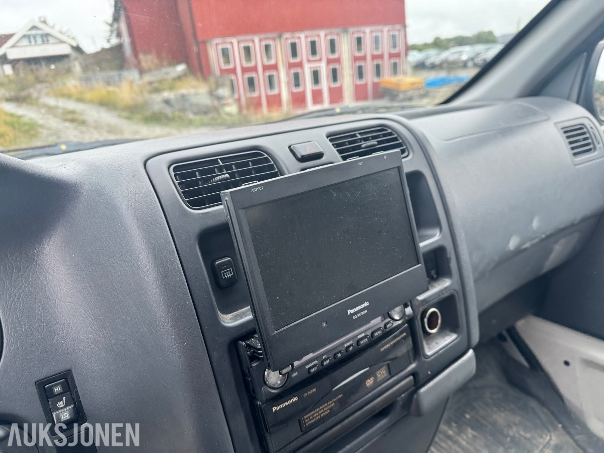 2005 Toyota HIACE 2.5-102 D 4WD - ca. 205 000km