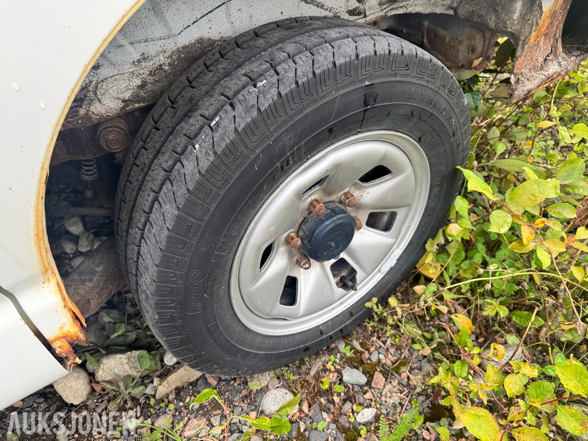 2005 Toyota HIACE 2.5-102 D 4WD - ca. 205 000km