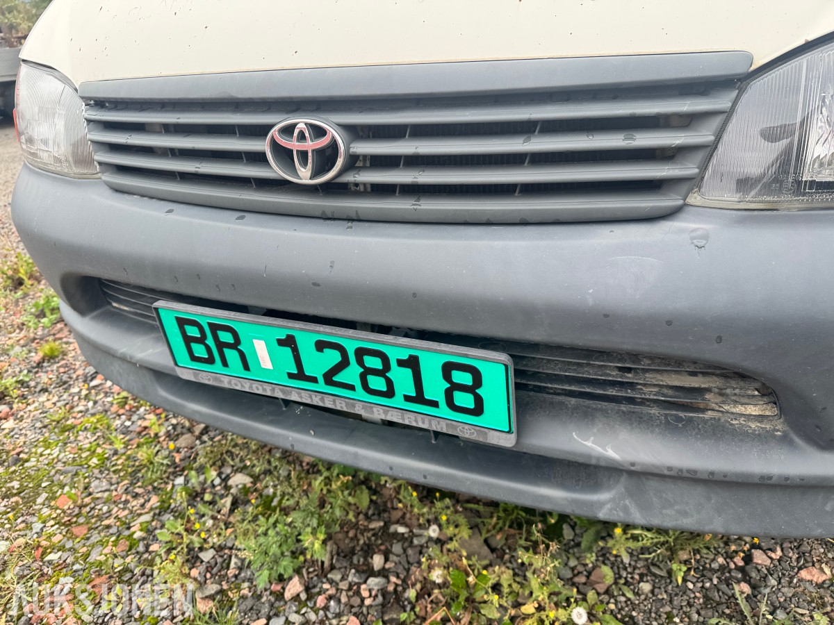 2005 Toyota HIACE 2.5-102 D 4WD - ca. 205 000km