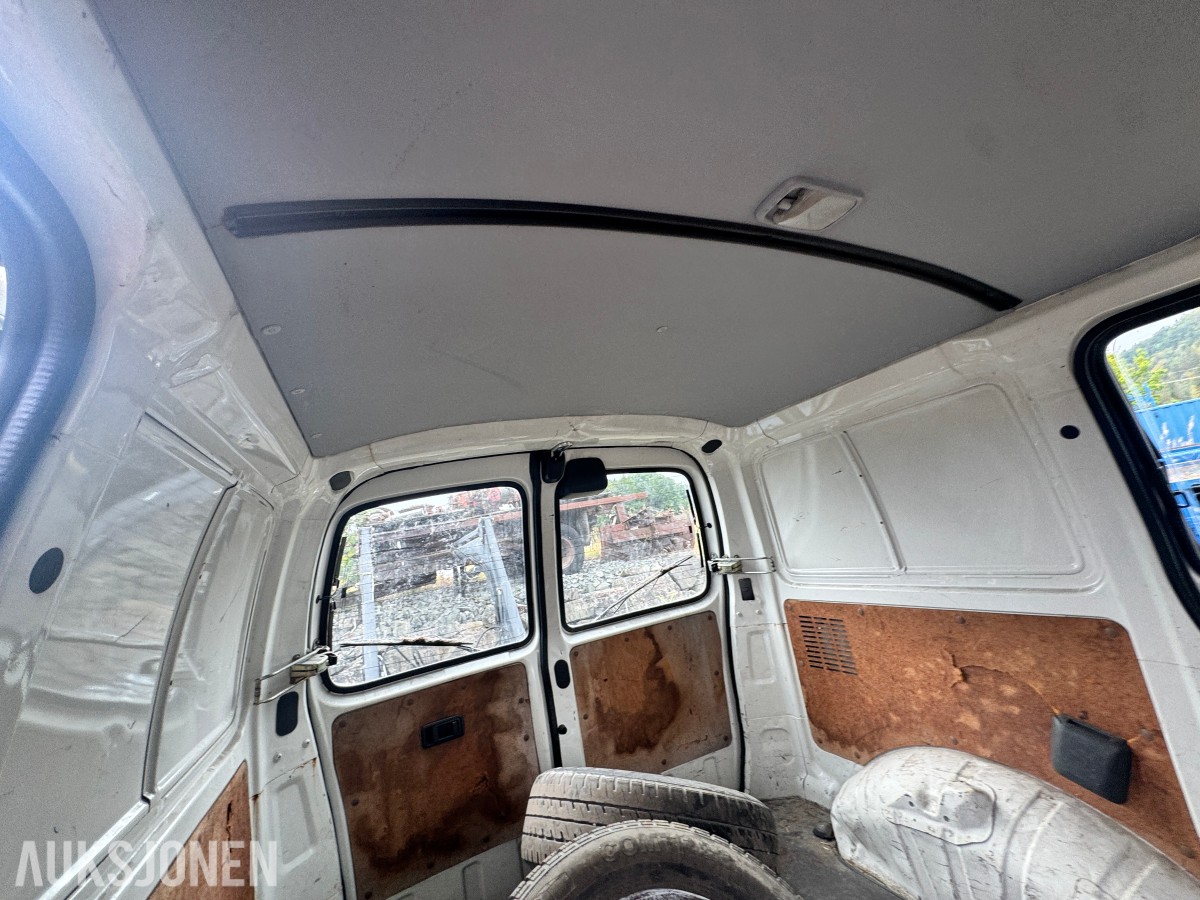 2005 Toyota HIACE 2.5-102 D 4WD - ca. 205 000km