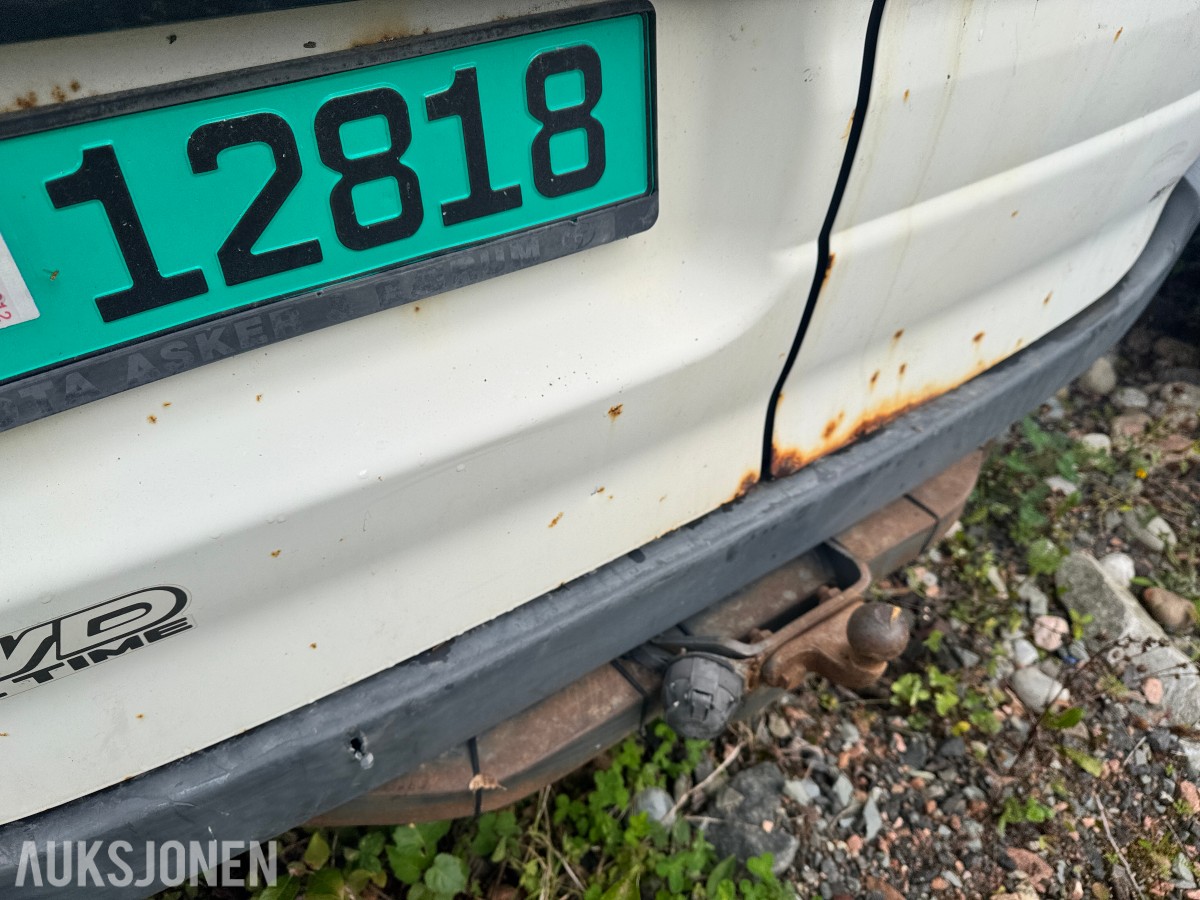 2005 Toyota HIACE 2.5-102 D 4WD - ca. 205 000km