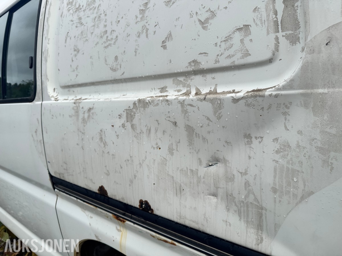 2005 Toyota HIACE 2.5-102 D 4WD - ca. 205 000km