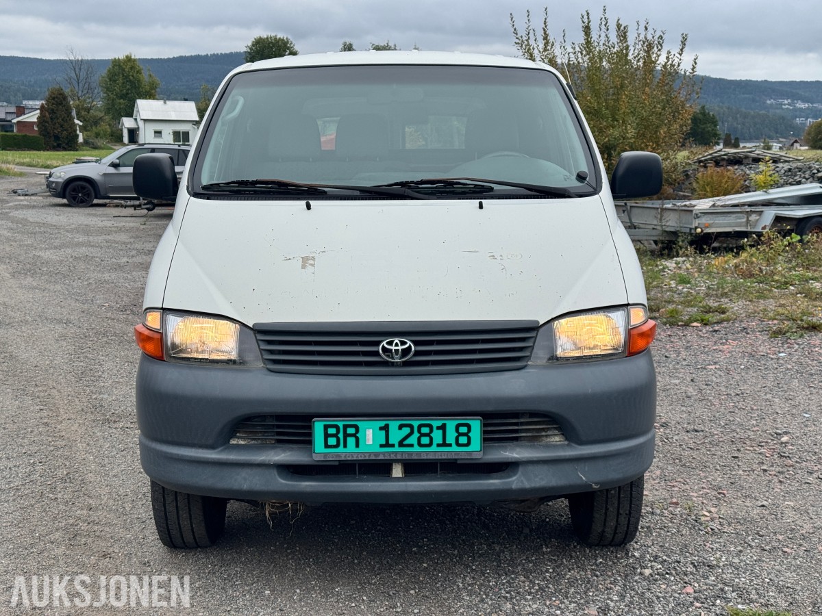 2005 Toyota HIACE 2.5-102 D 4WD - 215 525km