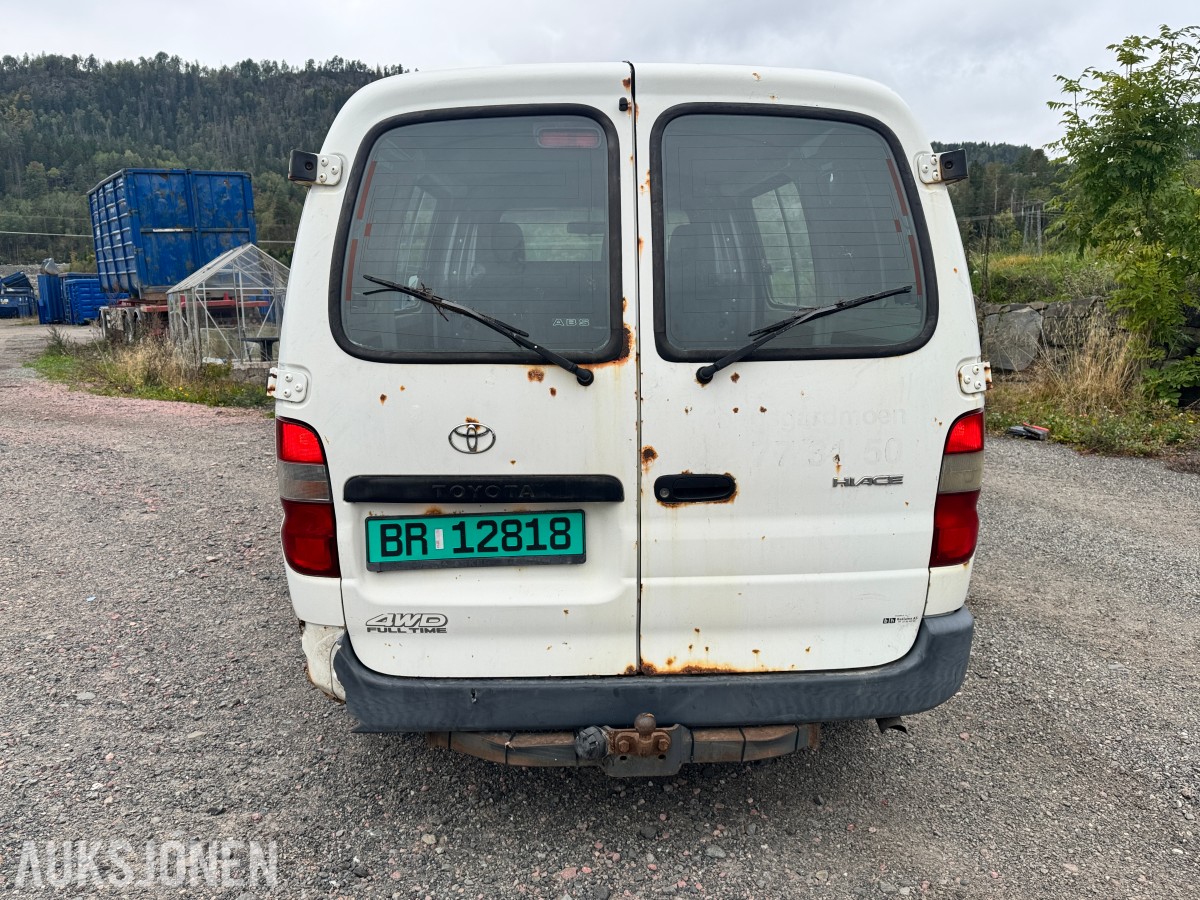 2005 Toyota HIACE 2.5-102 D 4WD - 215 525km
