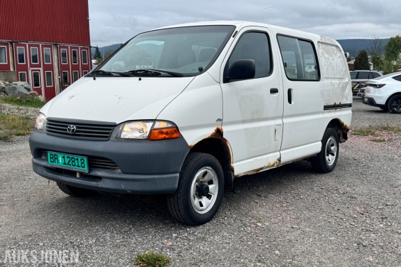 2005 Toyota HIACE 2.5-102 D 4WD - 215 525km