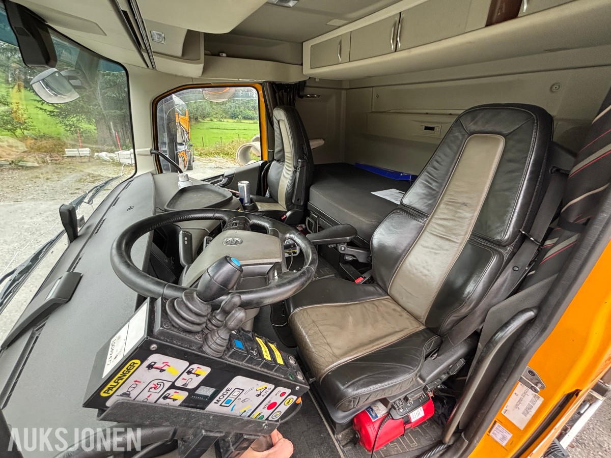 2019 VOLVO FH 540 EURO6 8x4 KROKBIL – ZETTERBERGS PALIFT T22 - MAHLE MIDTSKJÆR OG BRØYTEPLATE