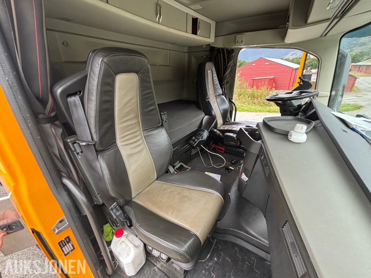 2019 VOLVO FH 540 EURO6 8x4 KROKBIL – ZETTERBERGS PALIFT T22 - MAHLE MIDTSKJÆR OG BRØYTEPLATE