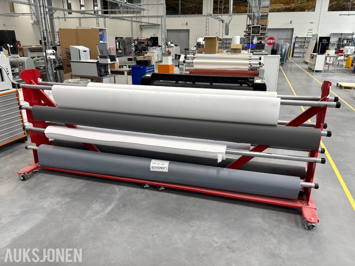 Bullrack XXL m/ ruller på stativ