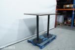 3 ståbord og 8 TON barstoler