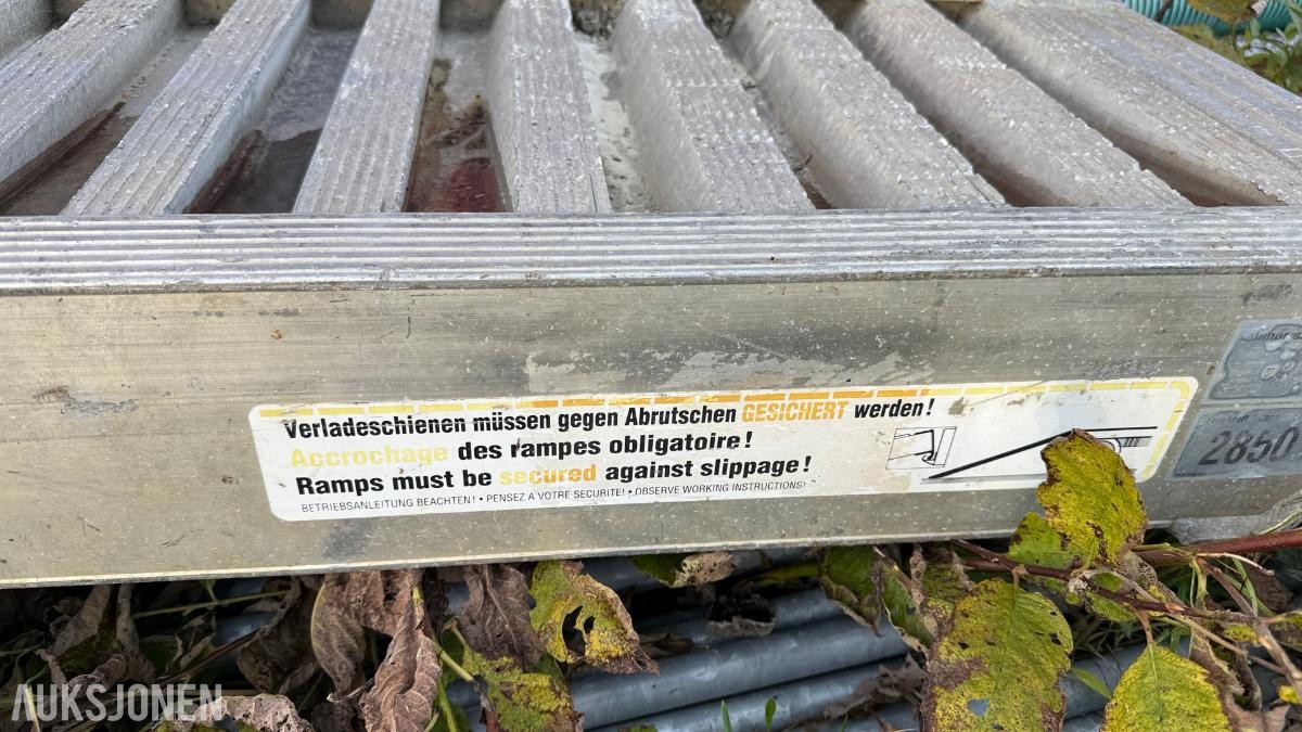 2002 2 stk. Alunor lasteramper/kjøreramper - kapasitet 2850 kg