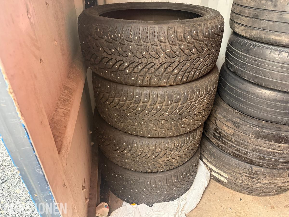 4 stk. Nokian Hakkapeliitta 9 piggdekk 275/35 R20
