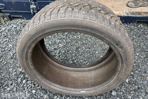 4 stk. Nokian Hakkapeliitta 9 piggdekk 275/35 R20