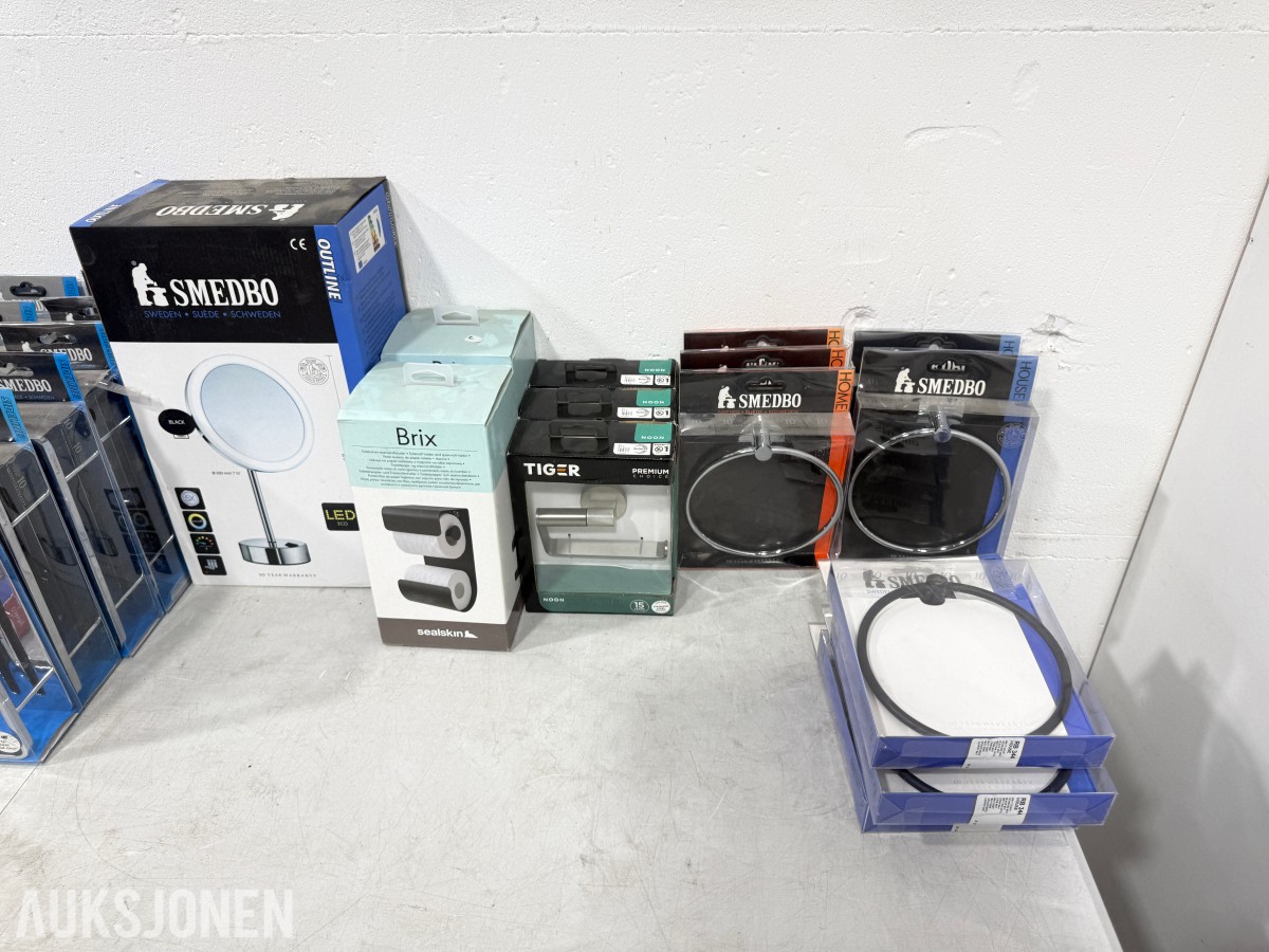 Parti med baderomsutstyr – Smedbo, Tiger, Sealskin, Zone og Bathco