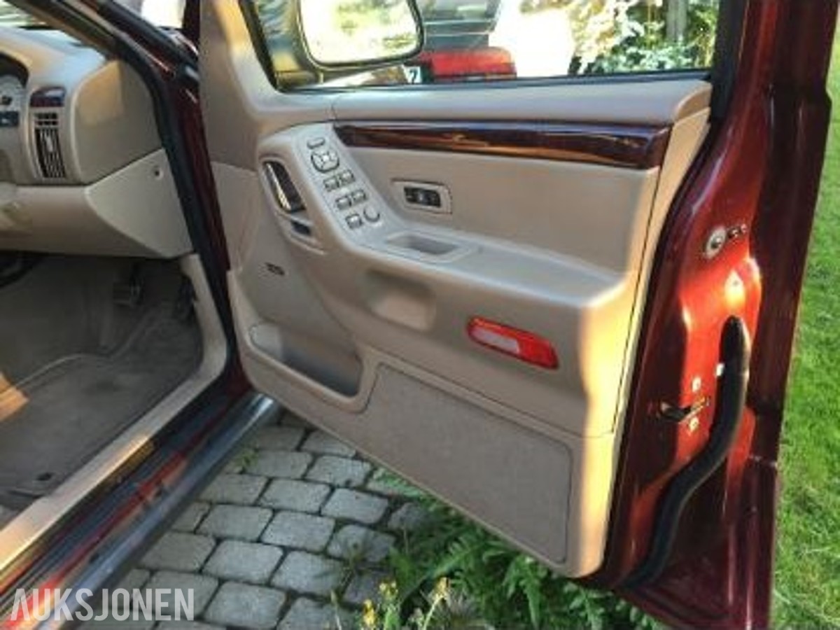 2001 Jeep Grand Cherokee 3,1 diesel høyrestyrt, delebil *Ingen minstepris*
