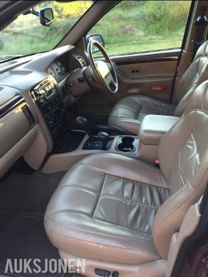 2001 Jeep Grand Cherokee 3,1 diesel høyrestyrt, delebil *Ingen minstepris*