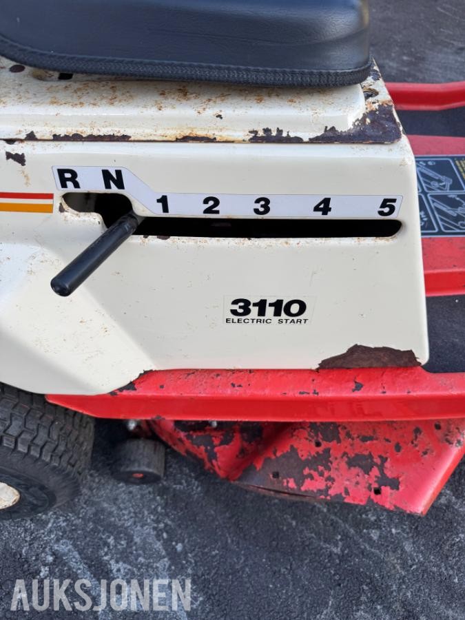 1989 Simplicity 3110 sitteklipper