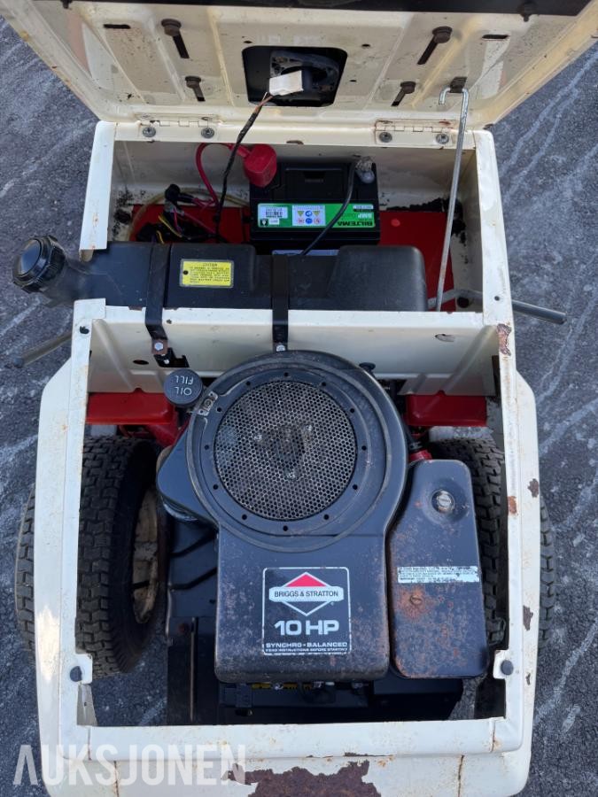 1989 Simplicity 3110 sitteklipper
