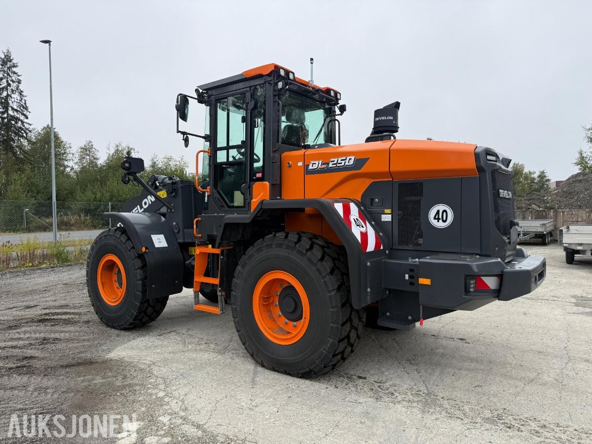 2023 DEVELON DL250-7 HJULLASTER UBRUKT.