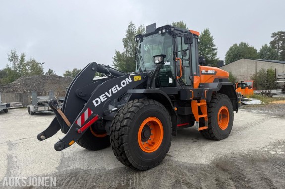 2023 DEVELON DL250-7 HJULLASTER UBRUKT.