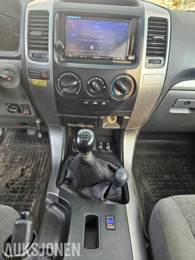 2003 Toyota Land Cruiser 3.0 Diesel 163hk 4WD Ryggekamera, S+V dekk