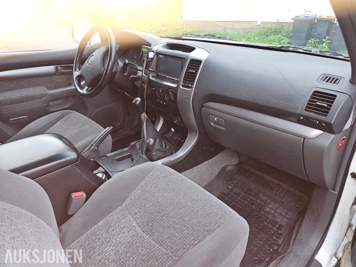 2003 Toyota Land Cruiser 3.0 Diesel 163hk 4WD Ryggekamera, S+V dekk
